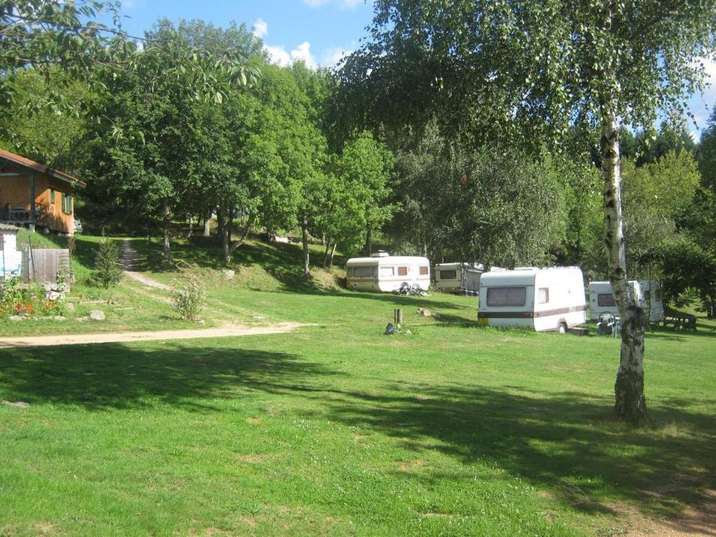 Camping Le Montbartoux Vollore-Ville Εξωτερικό φωτογραφία